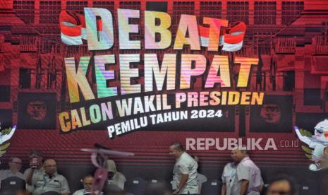 Suasana persiapan debat keempat Pemilu 2024.