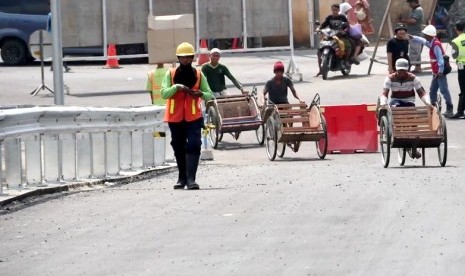 Persiapan jelang arus mudik di Fly Over Dermoleng, Brebes