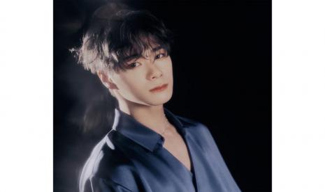 Personel grup K-pop Astro, Moonbin. Moonbin ditemukan dalam kondisi meninggal dunia di kediamannya di Gangnam, Seoul, Korea Selatan, pada Rabu (19/4/2023). Agensi Astro, Fantagio, merilis pernyataan atas kepergian artisnya tersebut.