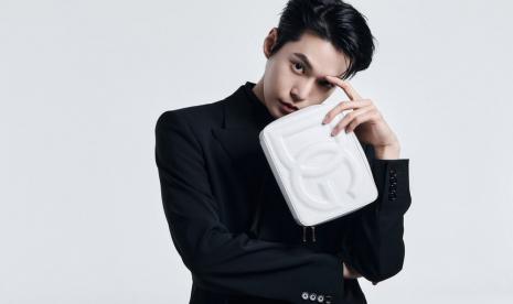 Personel NCT, Doyoung. Dia menjadi model kampanye baru McDonalds, jenama pro Israel.