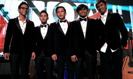 Personil band Noah Uki, Ariel, Reza, Lukman dan David saat menghadiri penayangan perdana film Noah 