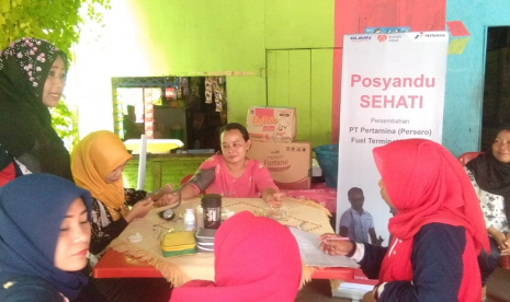 Pertamina bersama Rumah Zakat gelar Posyandu Lansia.