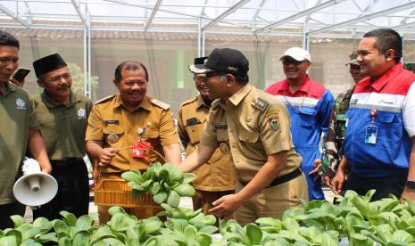 Pertamina melalui program Corporate Social Responsibility (CSR) atau Tanggung Jawab Sosial dan Lingkungan (TJSL) yang dijalankan di sekitar unit operasi Fuel Terminal Boyolali melakukan peresmian Wisata Edukasi Pertanian dan Peternakan Inklusi pada Tempat Wisata Kelompok Pandawa Patra, di Desa Keposong, Kecamatan Tamansari, Kabupaten Boyolali pada Senin (18/9/2023). 