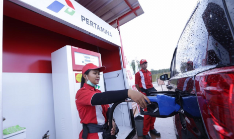 Pertamina menyediakan 1.200 layanan BBM sepanjang jalur tol Trans Jawa dan Sumatra selama arus balik Lebaran.