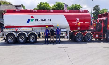 Pertamina menyiapkan tiga mobile storage di rest area ruas tol Purbaleunyi dan tol Cipali.