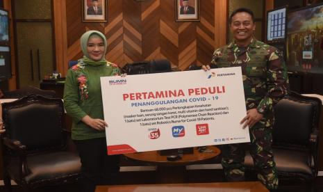 Pertamina serahkan bantuan 48 ribu paket APD ke tenaga medis TNI AD.