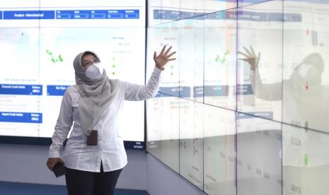 Pertamina terus memantau stock dan penyaluran BBM di  Pertamina Integrated Command Centre