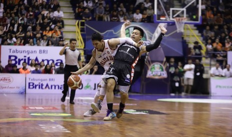 Pertandingan kedua semifinal IBL Pertalite antara Pelita Jaya dan Stapac.