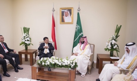 Pertemuan bilateral Wakil Presiden Jusuf Kalla dengan Putra Mahkota Arab Saudi, Muhammad Bin Salman di sela-sela Konferensi Tingkat Tinggi (KTT) G20 di Buenos Aires, Argentina.