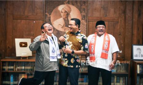 Pertemuan Pramono Anung-Rano Karno dengan Anies Baswedan di Kediaman Anies Baswedan, Jumat (15/11/2024).