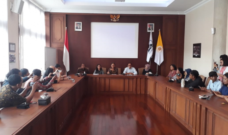 Pertemuan Rektorat Universitas Gadjah Mada (UGM) dan rekan-rekan penyintas kasus dugaan pelecehan seksual, yang digelar di Ruang Sidang Rektorat, Jumat (7/12).