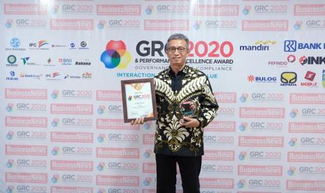 Peruri menerima penghargaan dalam ajang GRC & Performance Excellence Award 2020 di Auditorium TVRI, Senayan, atas implementasi Governance, Risk and Compliance (GRC) serta peningkatan pengawasan proses bisnis maupun operasional untuk menghindari pelanggaran terhadap tata kelola perusahaan.