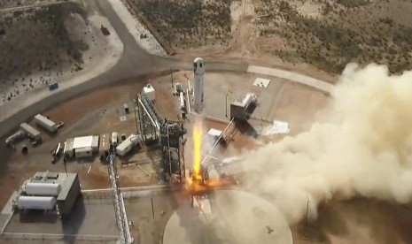 Perusahaan jasa penerbangan luar angkasa milik Jeff Bezos, Blue Origin, kembali meluncurkan roket di pangkalannya, Texas, Rabu (11/12). 