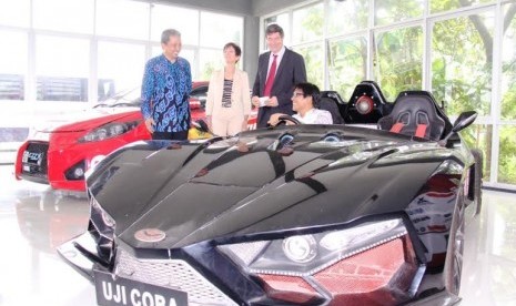 Mobil listrik buatan mahasiswa ITS.