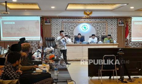 Perwakilan ormas-ormas Islam berkumpul di Aula Buya Hamka, kantor Majelis Ulama Indonesia (MUI) di Jakarta, mereka isu keumatan dan kedatangan Timnas Israel, Jumat (17/3/2023).