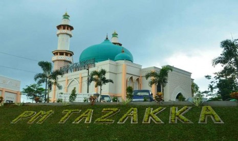 Pesantren Tazakka di Batang, Jateng