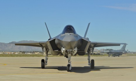 Pesawat jet siluman F-35A