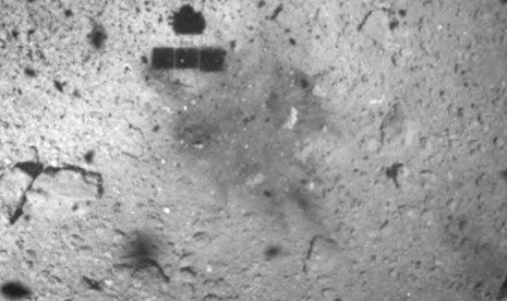 Pesawat luar angkasa Jepang Hayabusa 2 mendarat di asteroid Ryugu.(Reuters )