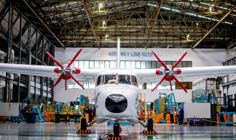 Pesawat N219 di hangar PT Dirgantara Indonesia, Kota Bandung, Jawa Barat.