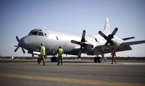  Pesawat pencari AP-3C Orion milik Angkatan Udara Australia.   (Reuters/Jason Reed)