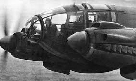 Pesawat pengebom Heinkel 111 milik Angkatan Udara Jerman, Luftwaffe .