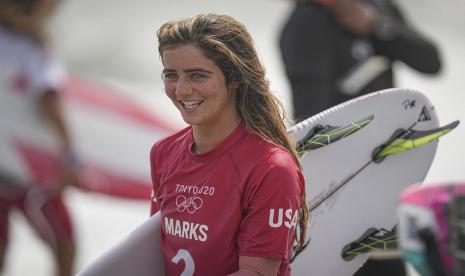 Peselancar Caroline Marks tampil di Olimpiade Tokyo. Ayah dan ibu Caroline juga aktif secara fisik.