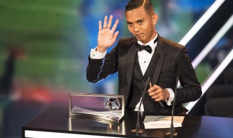 Pesepak bola asal Malaysia, M Faiz Subri, meraih gelar Puskas Award dari FIFA, Senin (9/1).