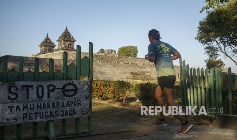 Peserta berlari melintasi kawasan Situs Candi Barong saat mengikuti Sleman Temple Run 2019 lalu.