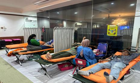 Peserta donor adalah karyawan di beberapa perusahaan dan masyarakat umum di kawasan Fatmawati, Jaksel. 