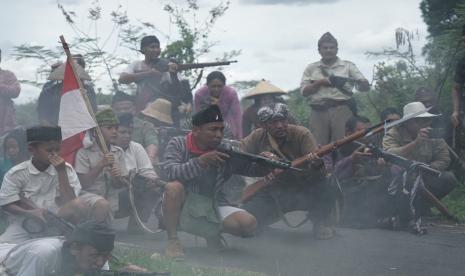 Peserta kegiatan Jambore Kesejarahan dalam rangka mengenang peristiwa Serangan Umum 1 Maret 1949 di Sleman.