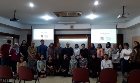 Peserta Kuliah Umum yang digelar SKSG Universitas Indonesia  di Kampus Salemba, Jakarta, Jumat (6/4). 