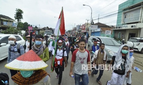 Peserta laksi jalan kaki dari Ciamis (ilustrasi) 