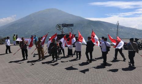 Pengambilan Api Merapi Mulai Rangkaian Porda dan Peparda DIY (ilustrasi).