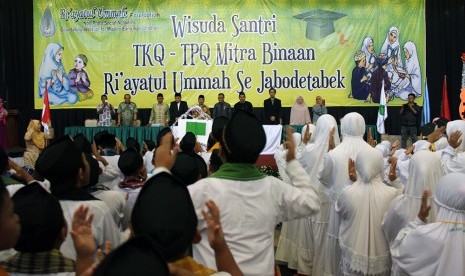 Ilustrasi wisuda TPQ.