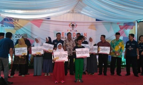 Menyambut Hari Pendidikan Nasional (Hardiknas) yang jatuh 2 Mei lalu, Sinar Mas Land melalui PT Bumi Serpong Damai Tbk menggelar Festival Pendidikan Sinar Mas Land 2018, Kamis (3/5).