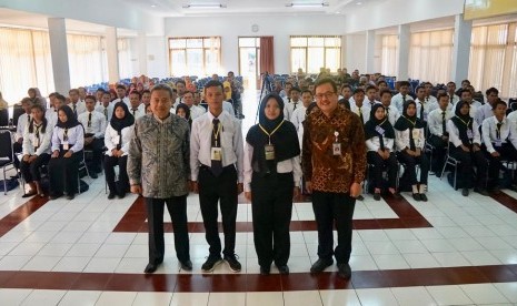 Petani milenial mengikuti pelatihan pertanian