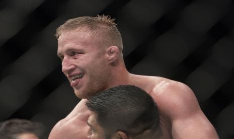 Petarungan MMA asal Amerika, Justin Gaethje (kanan), akan menghadapi Tony Ferguson dalam pertarungan UFC 249.