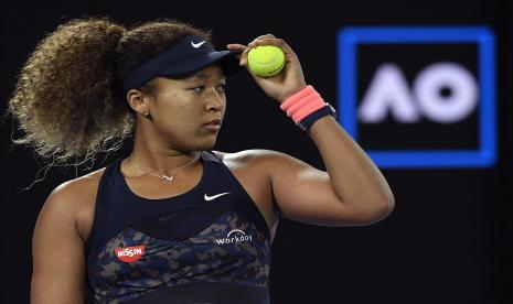 Naomi Osaka mengunggah foto dirinya tengah berlatih di lapangan tenis.