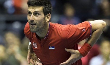 Petenis Serbia, Novak Djokovic setelah memenangi laga Piala Davis melawan petenis Spanyol, Albert Ramos-Vinolas di Serbia, Jumat (8/4). 