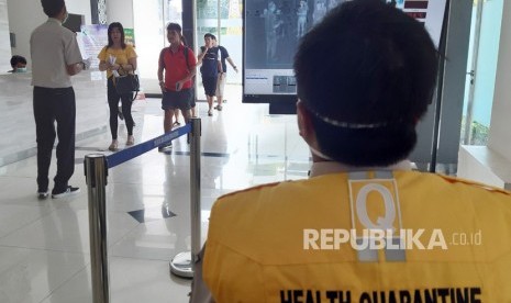 Kantor Kesehatan Pelabuhan (KKP) Kendari gunakan thermal scanner cegah virus Corona. Ilustrasi.