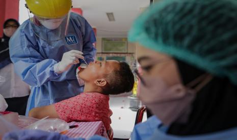 Dalam waktu singkat, angka kasus Covid-19 meningkat sangat tajam.