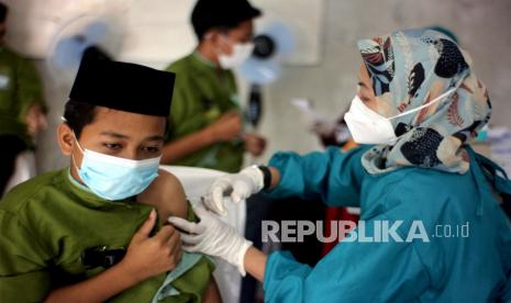 Kemenag Surati Orang Tua Terkait Vaksinasi Anak 6-11 Tahun.