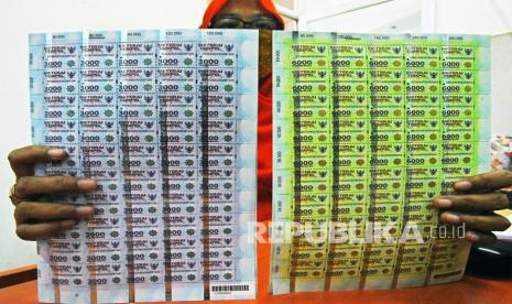 Pemerintah belum mengenakan tarif bea meterai Rp 10.000 untuk dokumen transaksi surat berharga pada 1 Januari 2021. Sebab saat ini pemerintah masih melakukan persiapan dari sisi infrastruktur hingga penyesuaian pemberlakukan kebijakan. 