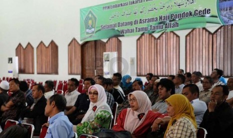 Petugas Penyelenggara Ibadah Haji (PPIH) mengikuti rapat koordinasi di aula asrama haji, Pondok gede, Jakarta, Kamis (9/10).(Republika/ Tahta Aidilla)