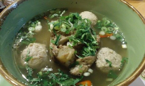 Pho Australian oxtail and beef ball