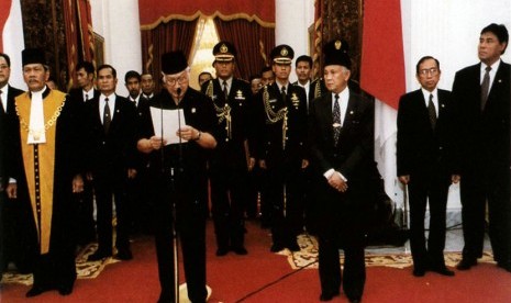 Pidato pengunduran diri Presiden Soeharto.