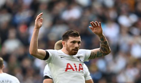 Pierre-Emile Hojbjerg dari Tottenham Hotspur menegaskan tekad timnya lolos ke babak 16 besar Liga Champions meskipun tanpa pelatih Antonio Conte dalam laga terakhir kontra Marseille.