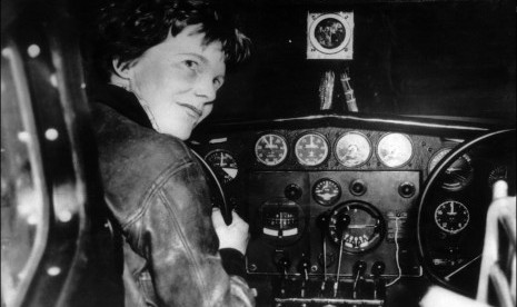 Pilot perempuan asal AS Amelia Earhart menghilang saat misi mengelilingi dunia pada 2 Juli 1937.