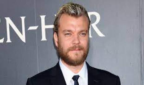 Pilou Asbaek