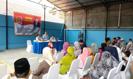 Pimpinan Badan Sosialisasi MPR RI, Ir Alimin Abdullah, dalam kegiatan Sosialisasi 4 Pilar MPR RI di Pejaten Timur, Jakarta selatan, Ahad (25/11).